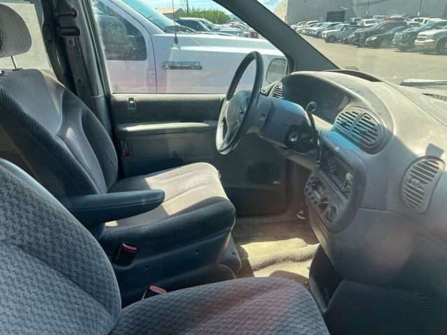 1999 Dodge Grand Caravan SE