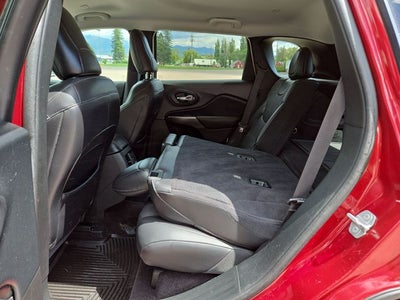 2019 Jeep Cherokee Overland