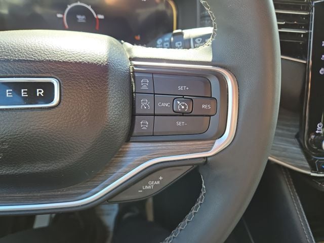 2024 Jeep Wagoneer L Series III