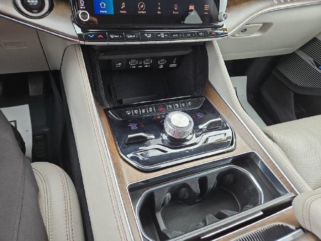 2023 Jeep Grand Wagoneer Base