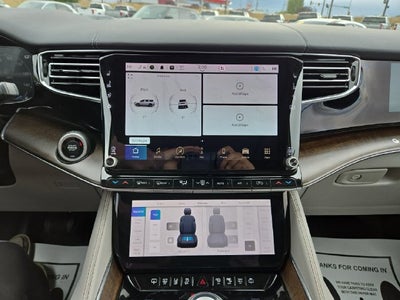 2023 Jeep Grand Wagoneer Base