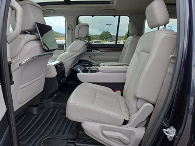 2023 Jeep Grand Wagoneer Base