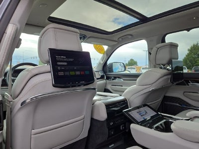 2023 Jeep Grand Wagoneer Base