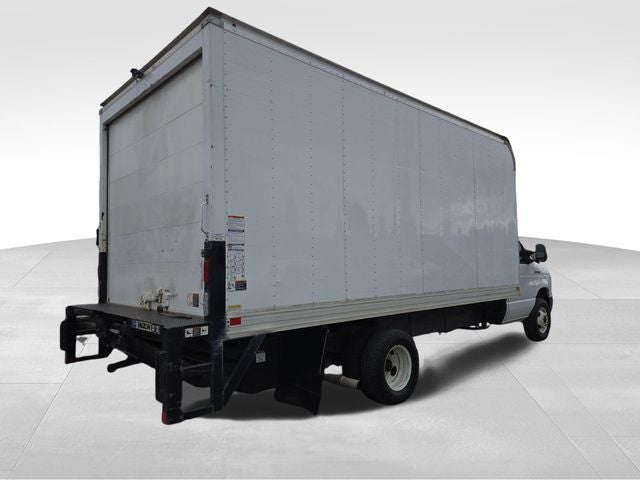 2022 Ford E-450SD Base