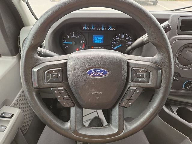 2022 Ford E-450SD Base