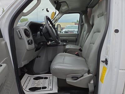 2022 Ford E-450SD Base