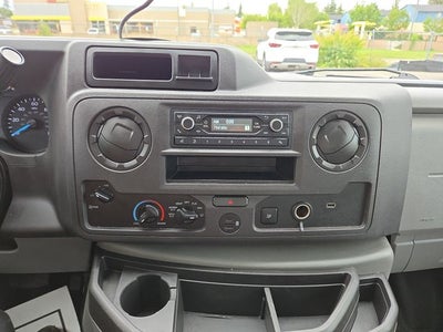 2022 Ford E-450SD Base