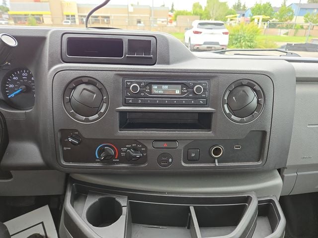 2022 Ford E-450SD Base