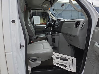 2022 Ford E-450SD Base
