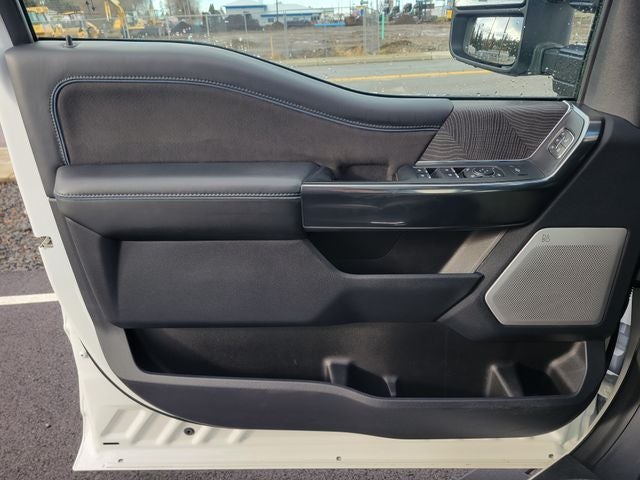 2025 Ford F-350SD Platinum