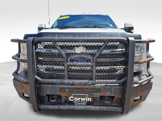 2022 Ford F-350SD Lariat