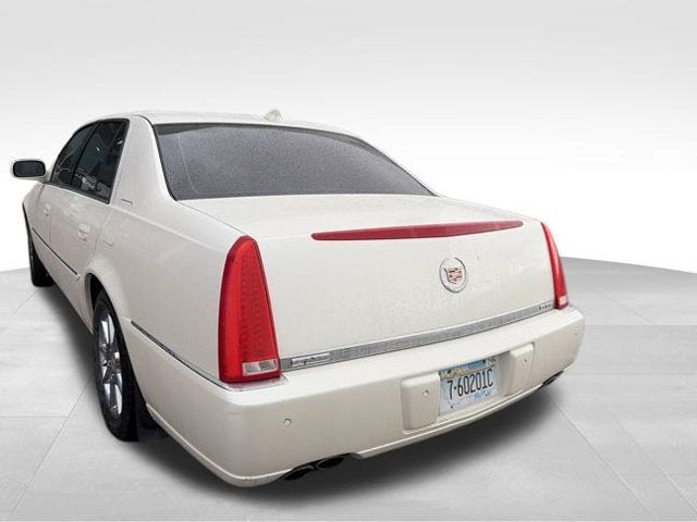 2010 Cadillac DTS Base