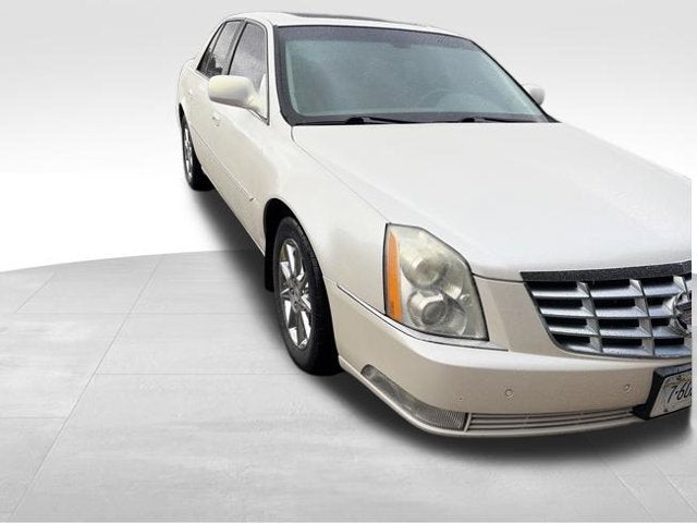 2010 Cadillac DTS Base