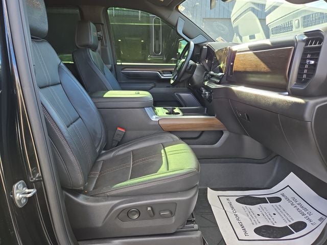 2025 Chevrolet Silverado 3500HD High Country