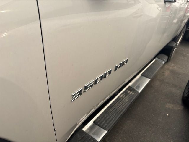 2022 Chevrolet Silverado 3500HD High Country