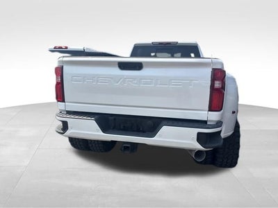 2023 Chevrolet Silverado 3500HD High Country