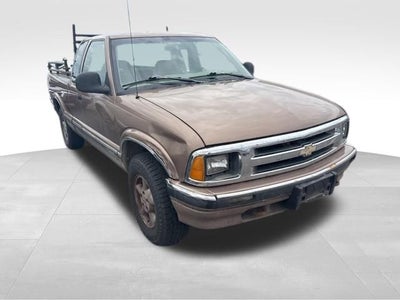 1996 Chevrolet S-10 LS