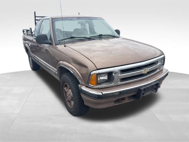 1996 Chevrolet S-10 LS