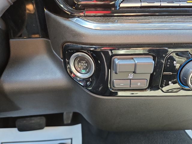 2025 Chevrolet Silverado 1500 LT LT1