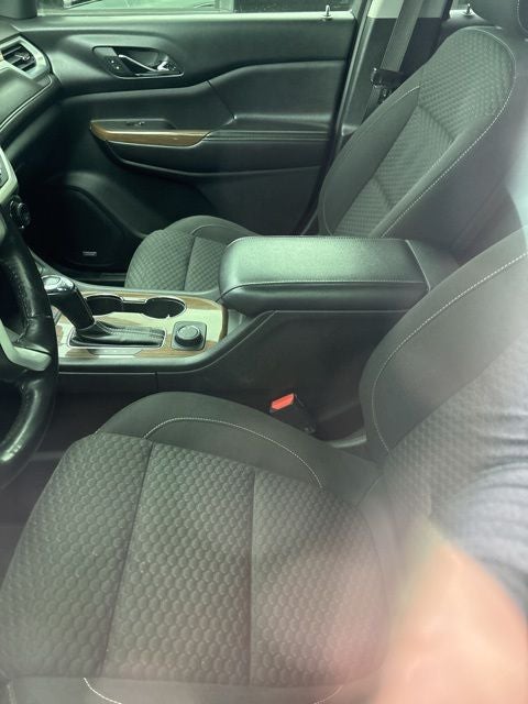 2018 GMC Acadia SLE-2