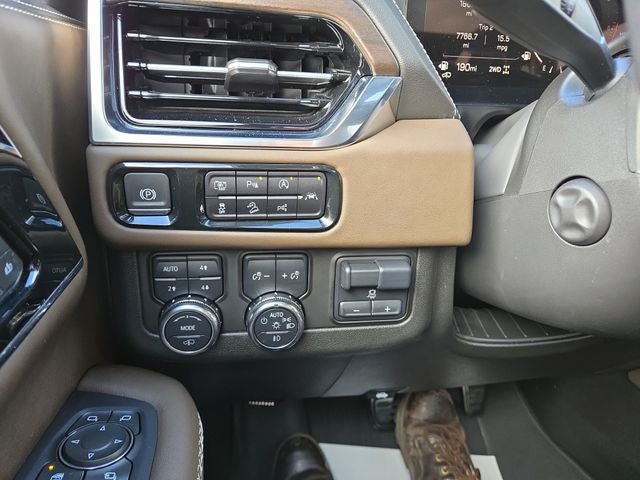 2025 GMC Yukon Denali Ultimate
