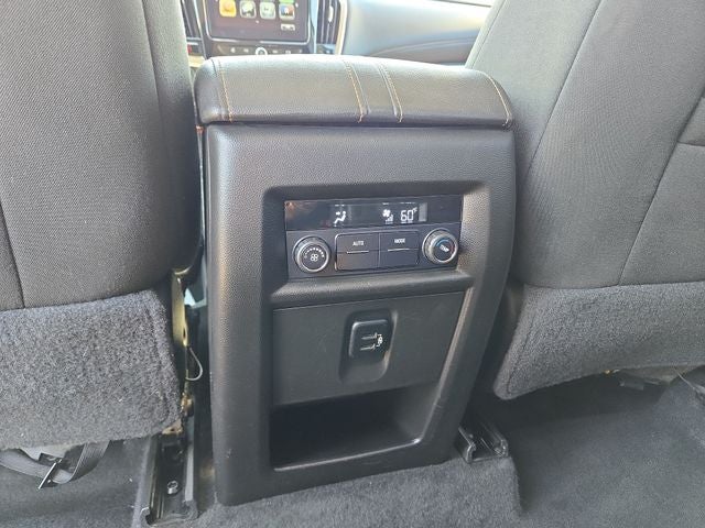 2018 Chevrolet Traverse LT Cloth w/1LT