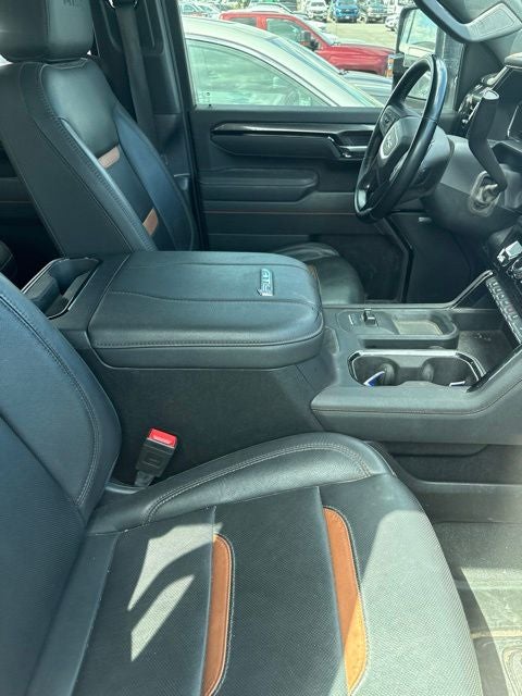 2025 GMC Sierra 3500HD AT4