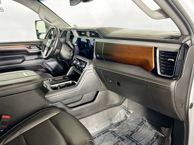 2025 GMC Sierra 3500HD Denali