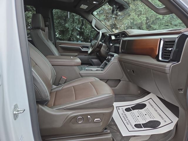 2025 GMC Sierra 3500HD Denali