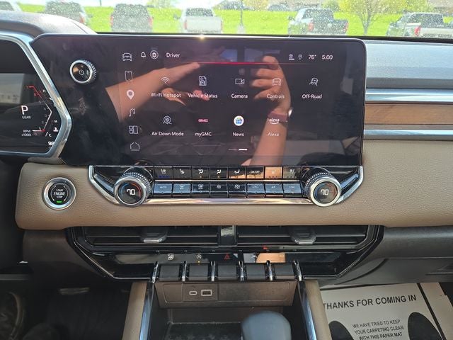2023 GMC Canyon Denali