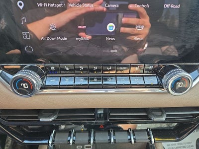 2023 GMC Canyon Denali