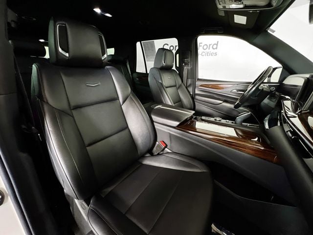 2022 Cadillac Escalade Luxury