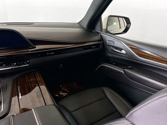 2022 Cadillac Escalade Luxury
