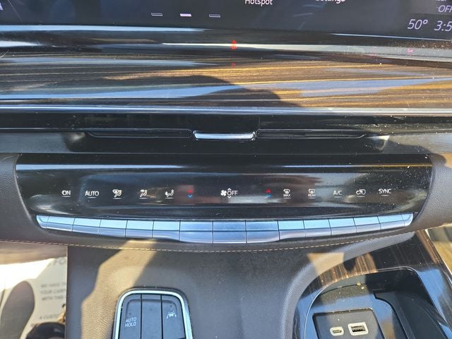 2022 Cadillac Escalade ESV Premium