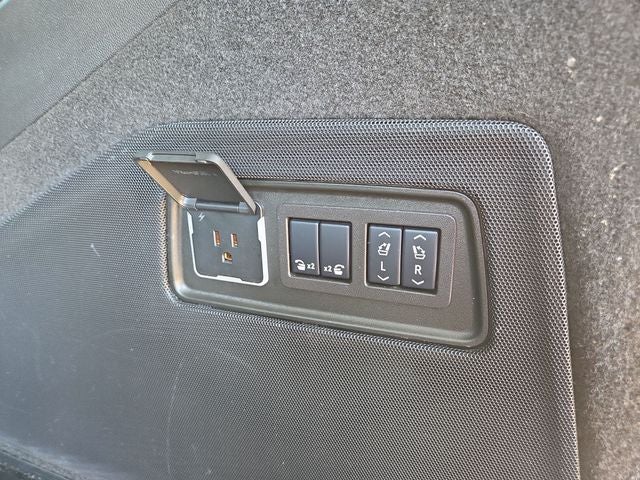 2024 Cadillac Escalade ESV Premium Luxury Platinum
