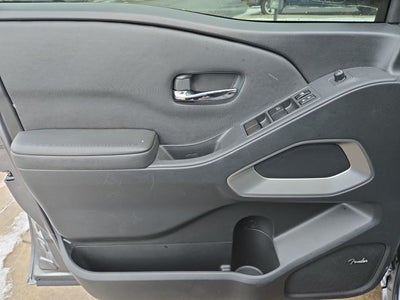 2024 Nissan Frontier SL