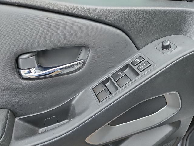 2024 Nissan Frontier SL