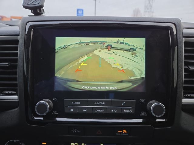 2024 Nissan Frontier SL