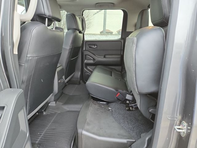 2024 Nissan Frontier SL