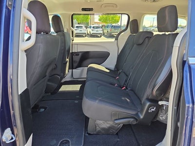 2017 Chrysler Pacifica LX