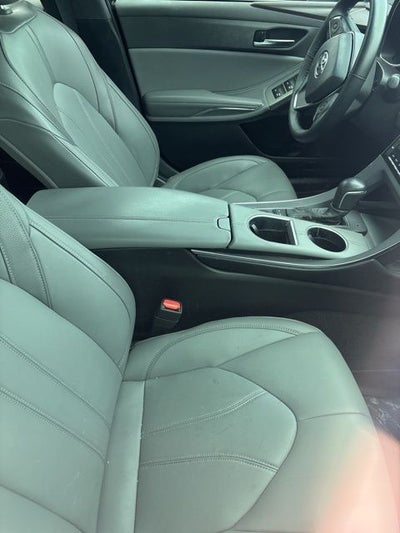 2022 Toyota Avalon XLE