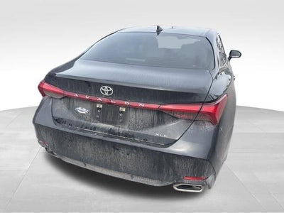 2022 Toyota Avalon XLE
