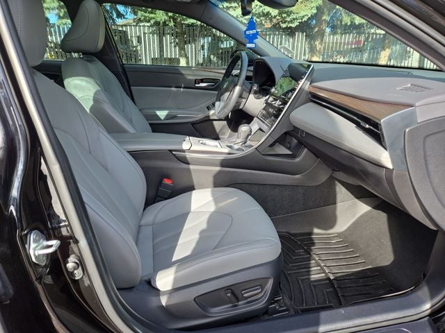 2022 Toyota Avalon XLE