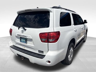 2017 Toyota Sequoia SR5 5.7L