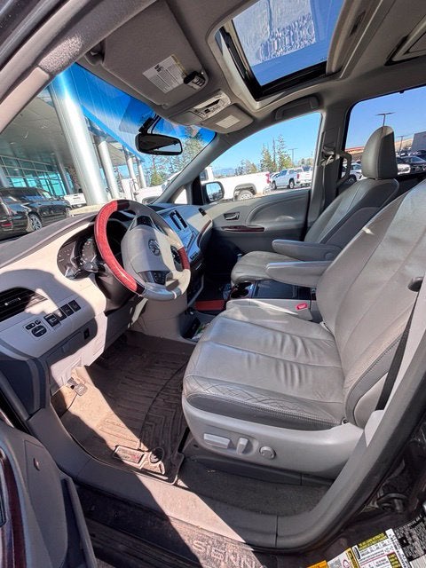 2014 Toyota Sienna Limited 7 Passenger