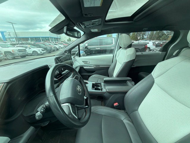 2023 Toyota Sienna XSE 7 Passenger
