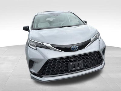2023 Toyota Sienna XSE 7 Passenger