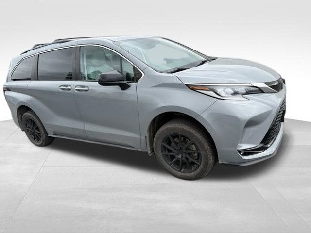 2023 Toyota Sienna XSE 7 Passenger