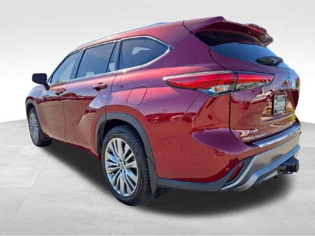 2023 Toyota Highlander Hybrid Platinum