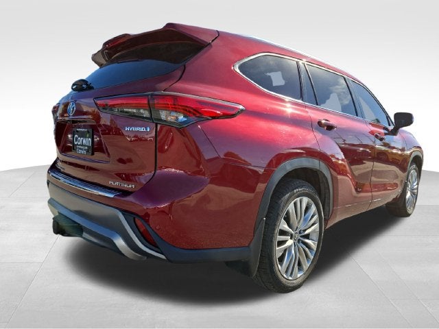 2023 Toyota Highlander Hybrid Platinum